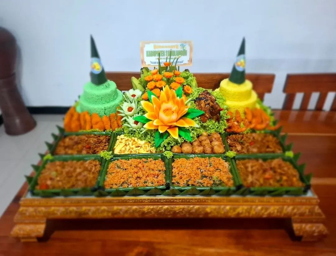 Nasi Tumpeng