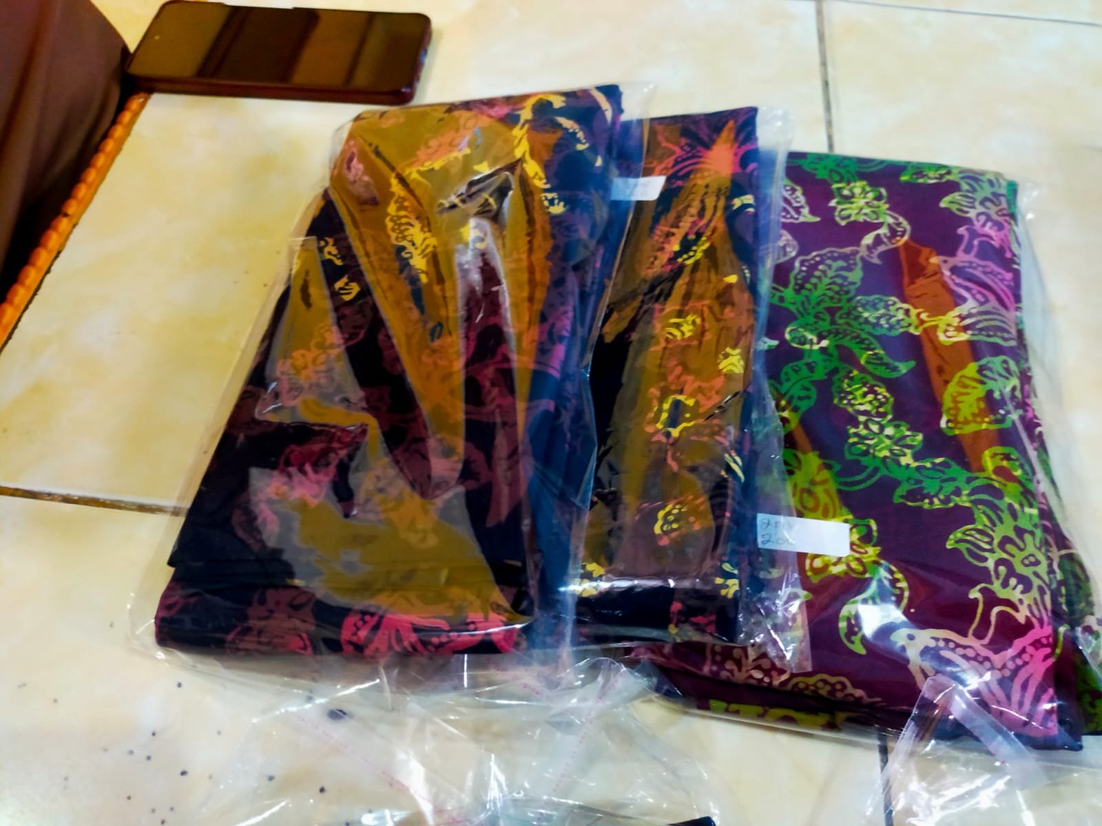 Batik Bahan Katun Motif Ular Tidur Acak