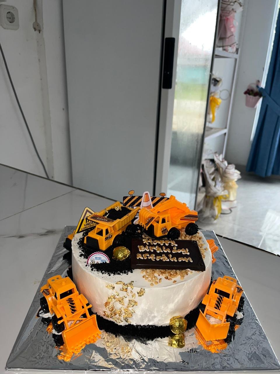 Cake Ultah mobil